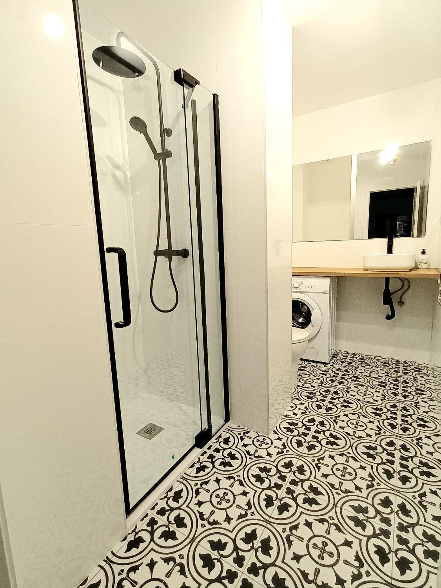 Apartamento Vacacional Cuarteles Màlaga Exteriér fotografie